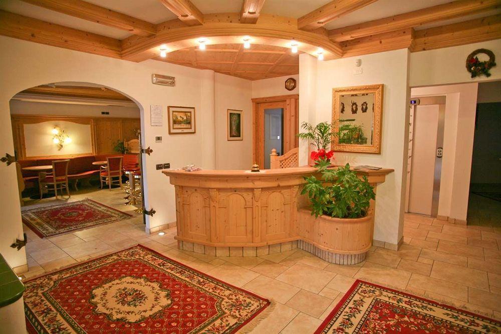 Chalet Campiglio Imperiale Madonna di Campiglio Exterior photo